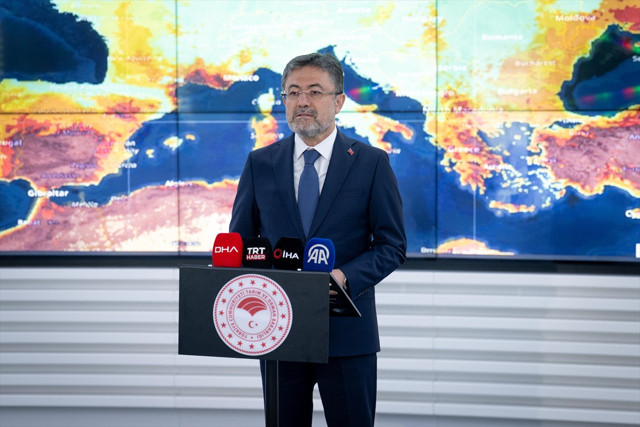 Orman yangınlarında son durum! Bakan Yumaklı açıkladı: Devam eden bir yangın var - Resim: 0