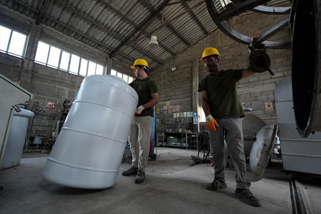 İzmir'de su deposuna talep patladı, fabrikalar üretimi artırdı - Resim: 2