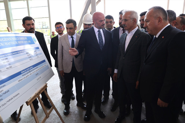 Kapadokya Havalimanı'nın yolcu kapasitesi 2 milyona çıkacak! Bakan Uraloğlu inşaatı inceledi - Resim: 0