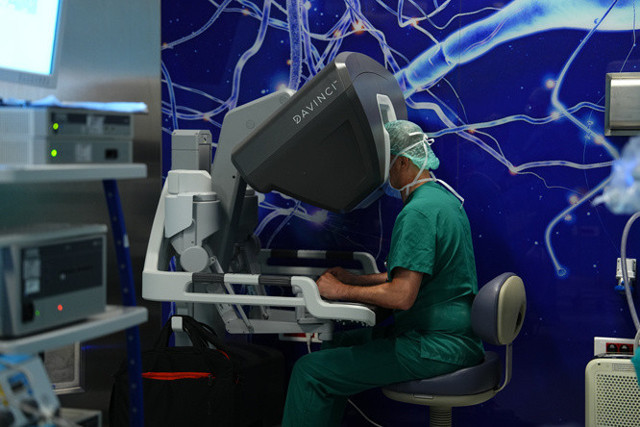 Fıtık ameliyatında robotik dokunuşla hızlı iyileşme - Resim: 1