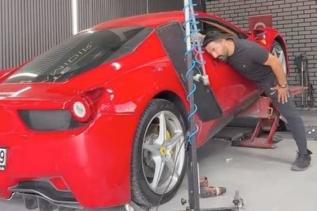 15 milyon liralık Ferrari ile kaza yapan usta konuştu - Resim: 0