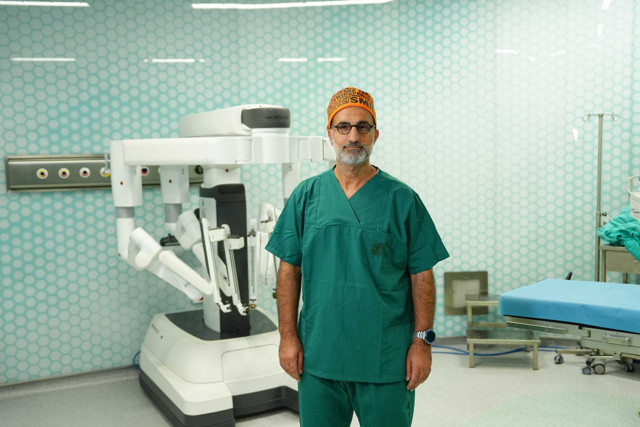 Robotik cerrahi baş boyun tümörleri ve uyku apnesinde etkili oluyor - Resim: 0