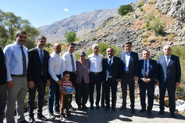 Bakan Uraloğlu, Tunceli'deki Munzur Gözeleri'ni ziyaret etti - Resim: 0