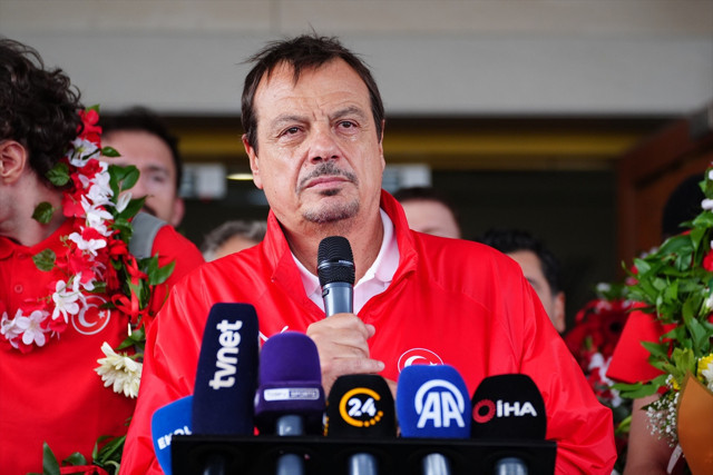 Avrupa ikincisi A Milli Erkek Basketbol Takımı yurda döndü - Resim: 1