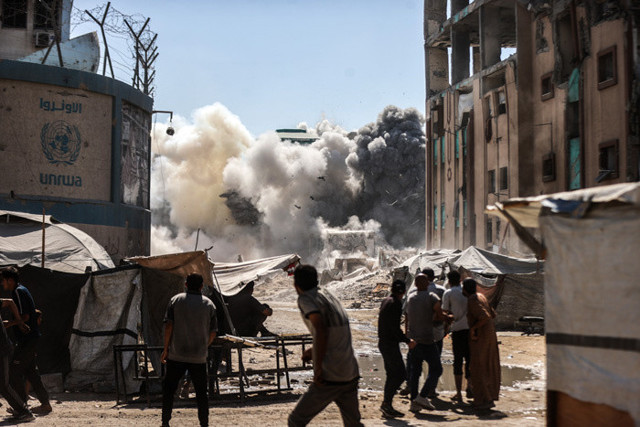 İsrail ordusu Gazze'ye karşı yeni kara harekatı başlattı - Resim: 0