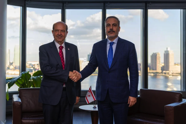 Hakan Fidan, KKTC Cumhurbaşkanı Tatar ile görüştü - Resim: 0