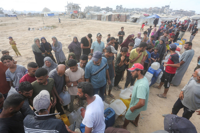 Gazze'de dram bitmiyor! Susuzluk krizi hat safaya ulaştı - Resim: 0