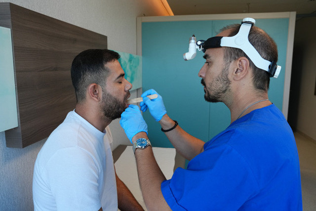 Çenesi parçalandı, umudunu kaybetmedi! Medipol'den başarılı operasyon - Resim: 1