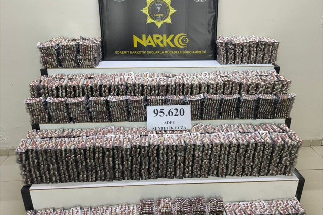 Balıkesir'de 95 bin 620 uyuşturucu hap ele geçirildi - Resim: 0