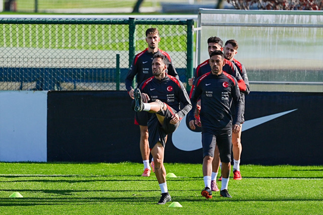 A Milli Futbol Takımı, Bulgaristan maçının hazırlıklarını tamamladı - Resim: 3