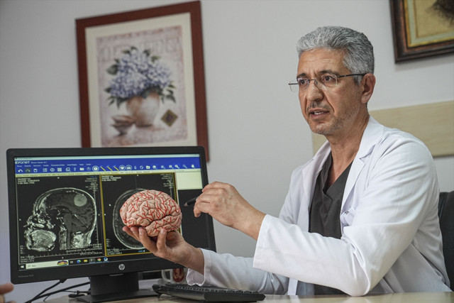 Beynindeki tümörden "haritalandırma" tekniğiyle kurtuldu - Resim: 2