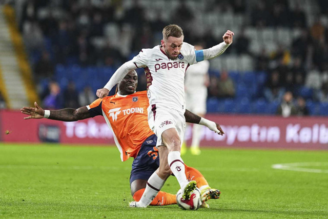 Visca maça devam edemedi! VAR'dan kırmızı kart çıktı - Resim: 0