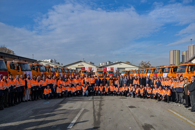 Bakan Uraloğlu açıkladı: Karayollarına 663 makine ve ekipman kazandırıldı - Resim: 3