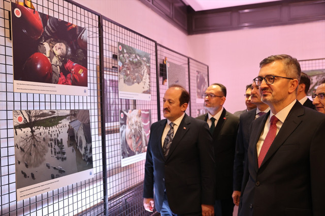 İletişim Başkanı Burhanettin Duran: Afet haberciliği salt bir gazetecilik pratiği değildir - Resim: 0