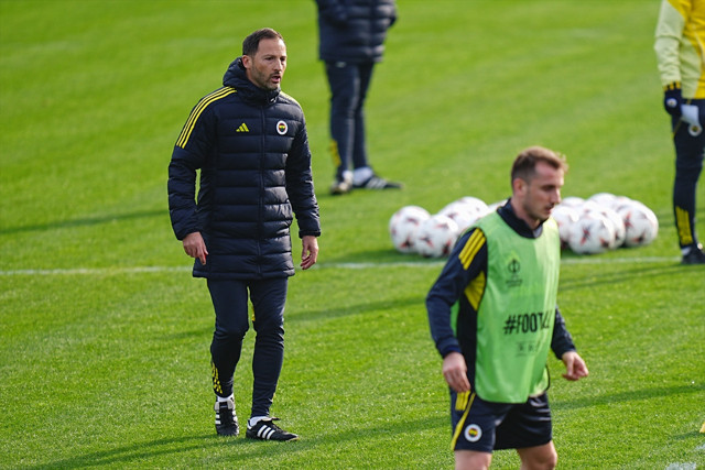 Fenerbahçe Teknik Direktörü Tedesco: O isim kadroda olmayacak - Resim: 0
