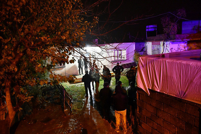 Adıyaman'da bir kişi tartıştığı eşi ile bacanağını silahla vurarak öldürdü - Resim: 0