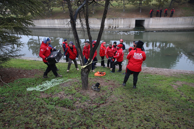 7 gündür kayıp olan öğretmen Tuncay Arslan'ın cesedi bakın nerede bulundu - Resim: 0