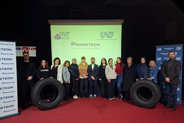 UND'nin kadın tır sürücü adayları mezun oldu - Resim: 0