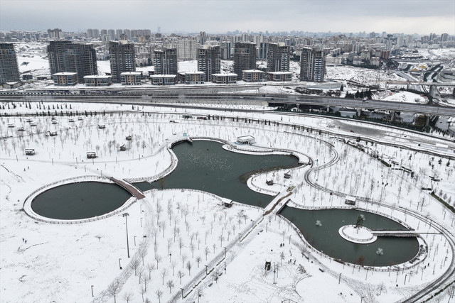 Kar yağışı nedeniyle trafiğe çıkmaları yasaklanmıştı! İstanbul Valiliğinden yeni açıklama - Resim: 0