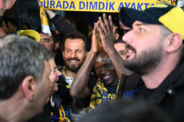 Kante'nin Fenerbahçe'ye transferinin perde arkası Erdoğan prens Selman'a ne dedi? - Resim: 1