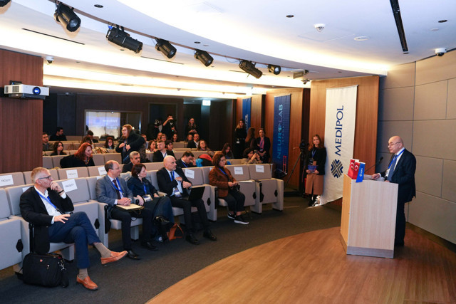 Medipol'den parkinson tedavisinde uluslararası akademik zirve! - Resim: 0