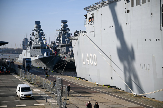 Hollanda basını Hollanda'da bulunan Türk ve Fransız savaş gemilerini karşılaştırdı - Resim: 2