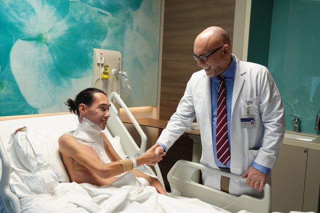 Medipol uzmanı başardı! Yürüyemez hale getiren 2 kilogramlık dev tümör Medipol’de çıkarıldı - Resim: 0