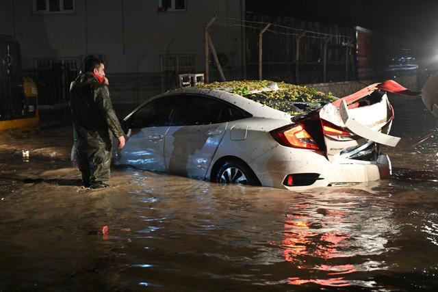 Osmaniye'de sel faciası! 2 kişi hayatını kaybetti - Resim: 0