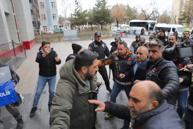 Gülistan Doku soruşturması! Dönemin Tunceli Valisi Tuncay Sonel adliyeye sevk edildi - Resim: 1