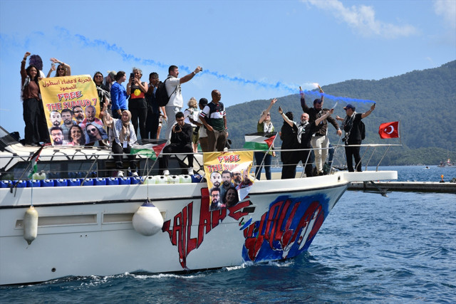 K&uuml;resel Sumud Filosu Gazze'ye gitmek &uuml;zere Marmaris'ten demir aldı - Resim: 2