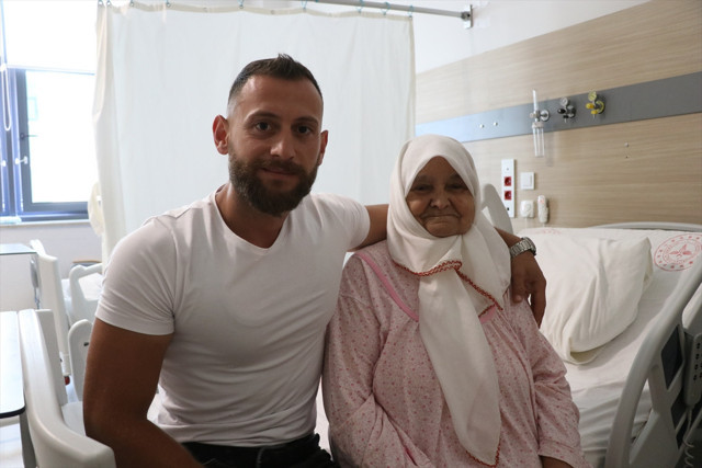 Ağrıları geçmeyince hastaneye giden Nimet nine doktorları şoke etti! - Resim: 0