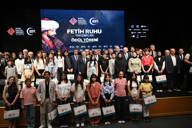 Bakan Tekin: "Fetih 1453" diyenlerle yolumuza devam edeceğiz - Resim: 0