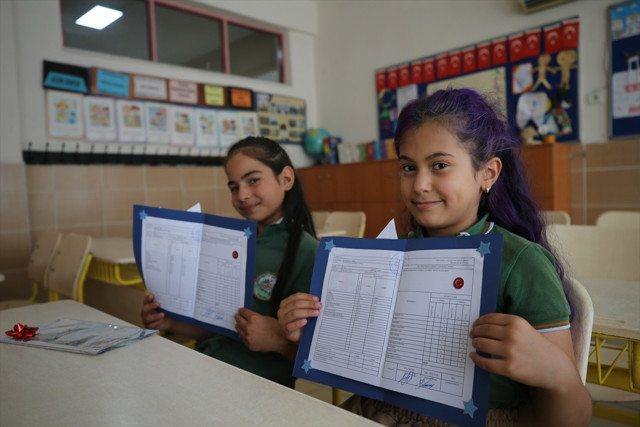 Yaz tatili başladı! Okullar 2026-2027 eğitim döneminde ne zaman açılacak? - Resim: 1
