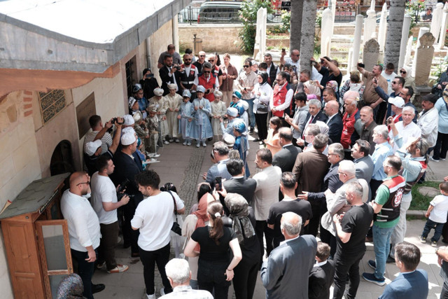 Vakıflar Genel Müdürlüğü geleneksel sünnet şölenleri başladı! 81 ilde sünnet organizasyonları düzenleniyor…. - Resim: 5