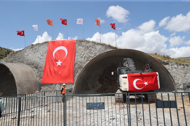 Çamlıbel Tüneli ile 13 keskin viraj tarih olacak! Seyahat süresi 5 dakikaya düşecek - Resim: 3