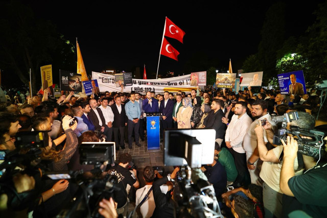 AK Parti Gençlik Kolları'ndan Ayasofya yürüyüşü - Resim: 2