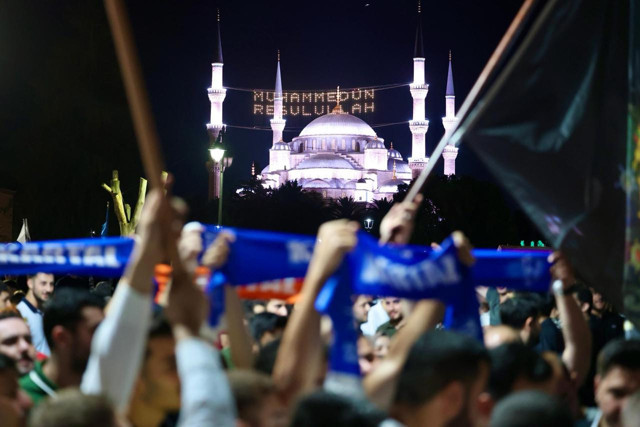 AK Parti Gençlik Kolları'ndan Ayasofya yürüyüşü - Resim: 4