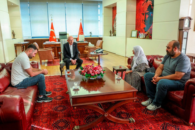 CHP Genel Başkanı Kılıçdaroğlu, Narin Güran'ın ailesini kabul etti - Resim: 1