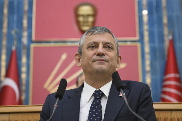 &Ouml;zg&uuml;r &Ouml;zel CHP'ye bu s&ouml;zlerle veda etti! ''Yeni partimizi kuruyoruz'' - Resim: 1