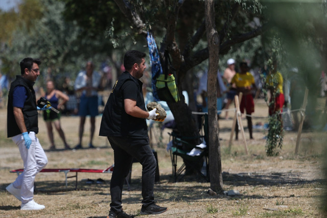 &Ccedil;anakkale'de plajda m&uuml;himmat bulundu - Resim: 1