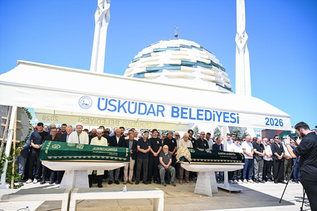 Okan Buruk'un cenazede söylediklerine tepki yağıyor - Resim: 0