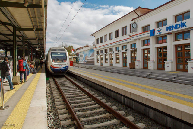yht hızlı tren