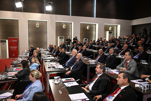 Kılıçdaroğlu'ndan net uyarı: "CHP'den ayrılanlarla sakın tartışmaya girmeyin'' - Resim: 1
