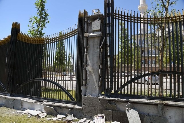 Külliye'ye kuruluyor 10 tonluk bomba bile etki edemeyecek! - Resim: 1