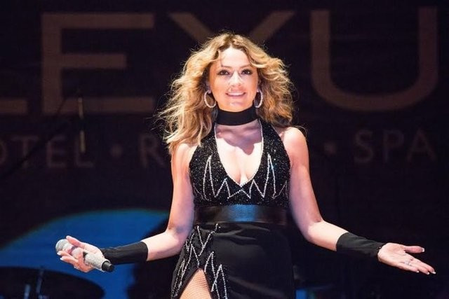 Kıbrıs'ta Hadise rüzgarı esti - Resim: 2