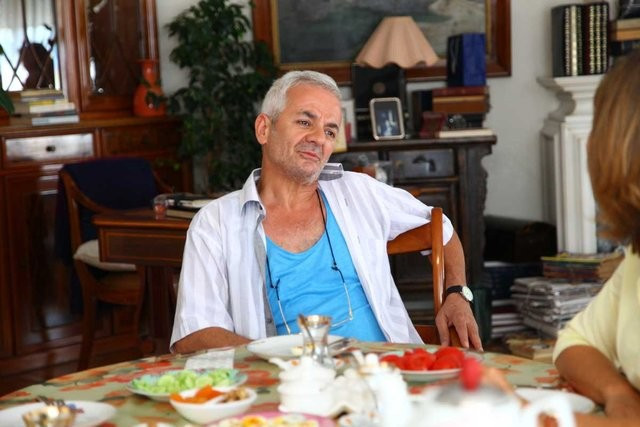 Ünlü oyuncu korna sesine çıldırdı vatandaşlar sakinleştirdi - Resim: 4