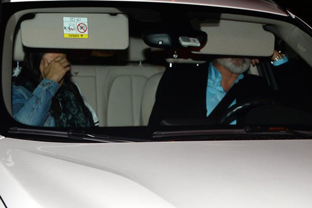 Ünlü oyuncu fena yakalandı yüzünü güneşlikle kapattı ama... - Resim: 1