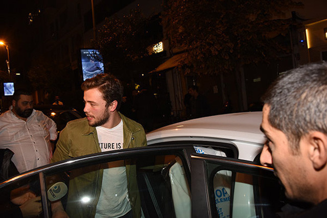 Ölümden dönmüştü Tolga Sarıtaş kaza sonrası ilk kez görüntülendi! - Resim: 3