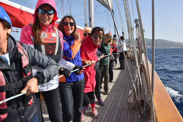 Muğla'da kadınlar halat çekip dümen çevirdi  - Resim: 4