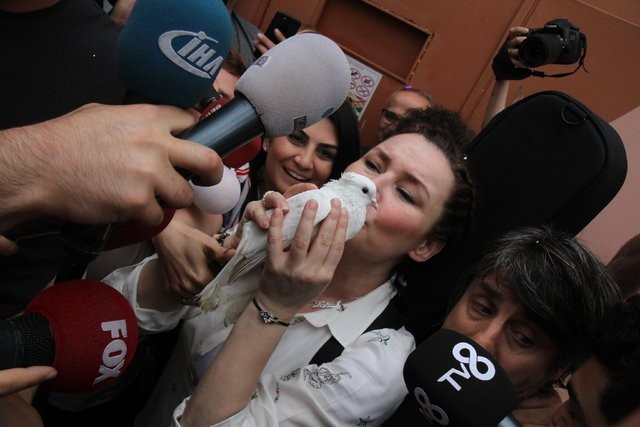  Bu aşk skandalla biter - Resim: 4